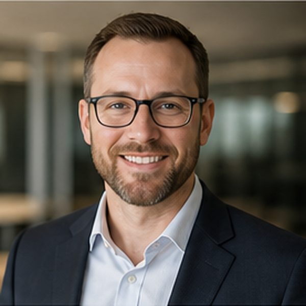 Michael Thompson, SEO Strategist